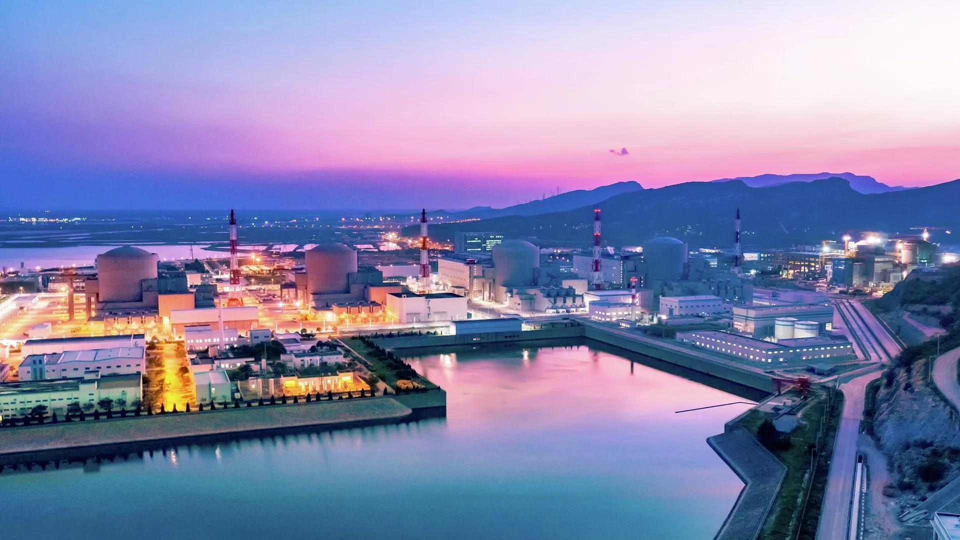 Atomic Partnership: Russia Delivers Nuclear Reactor to Chinese Power Plant Atomic Partnership: Russia Delivers Nuclear Reactor to Chinese Power Plant