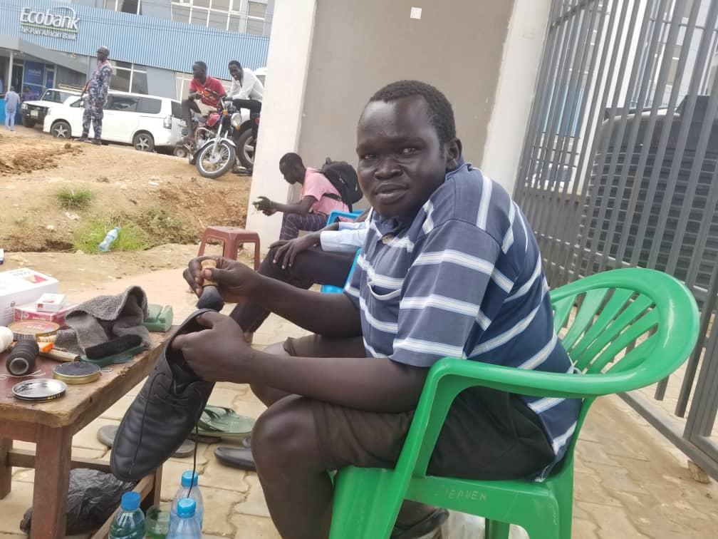 Meet former politician-turned-shoeshiner to build grinding mill in his village Meet former politician-turned-shoeshiner to build grinding mill in his village