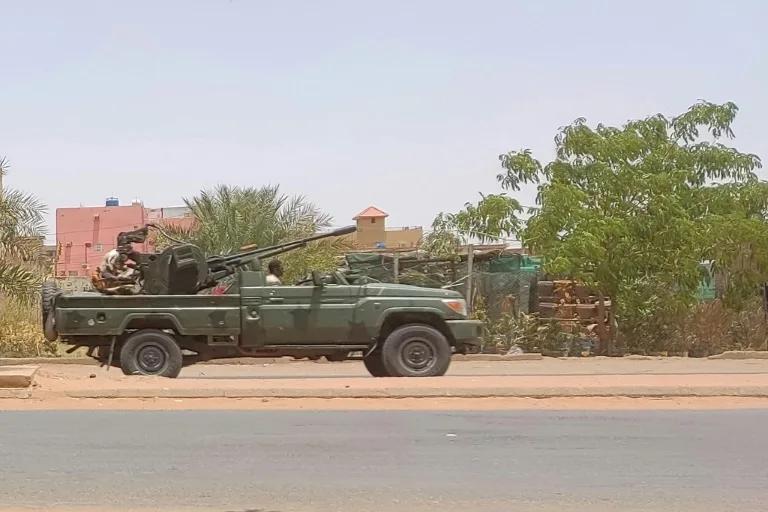 Thousands flee Kordofan and White Nile as war spreads: witnesses Thousands flee Kordofan and White Nile as war spreads: witnesses