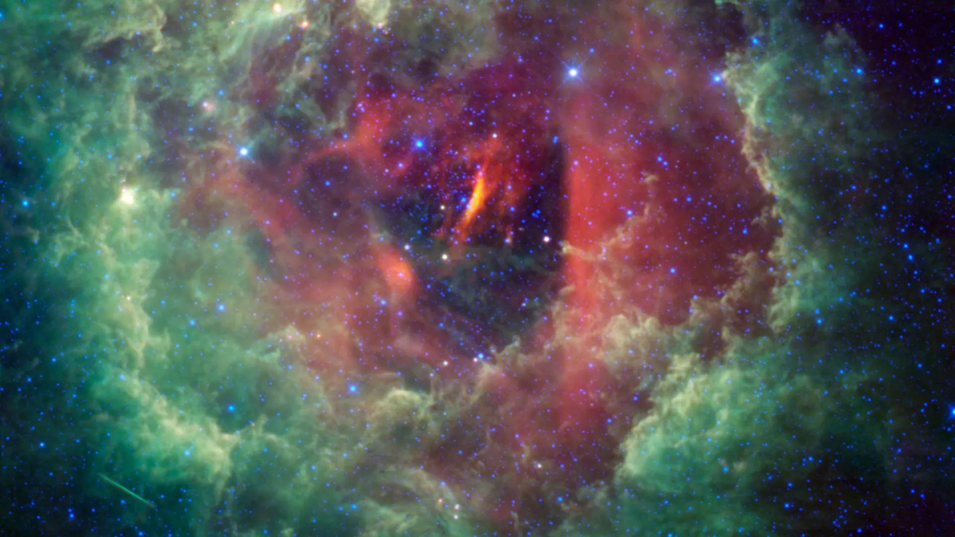 Strange Glow in Space: Collision of Giant Planets Creates Cosmic Spectacle Strange Glow in Space: Collision of Giant Planets Creates Cosmic Spectacle