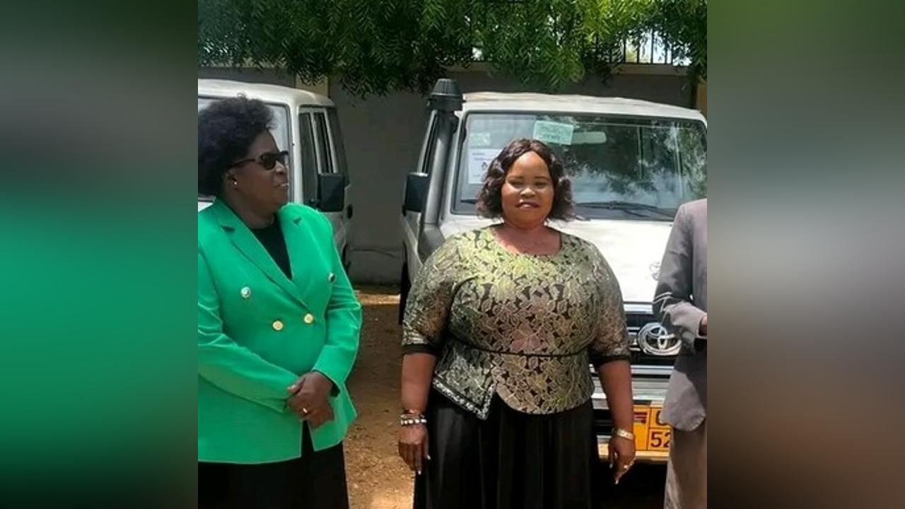 Central Equatoria government donates six vehicles to state officials Central Equatoria government donates six vehicles to state officials
