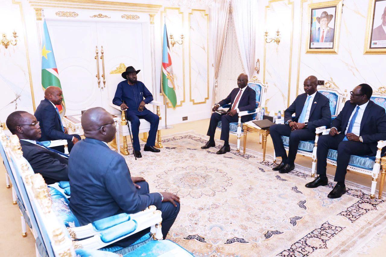 Kiir Meets Economic Cluster to Discuss Stabilizing Economy Kiir Meets Economic Cluster to Discuss Stabilizing Economy