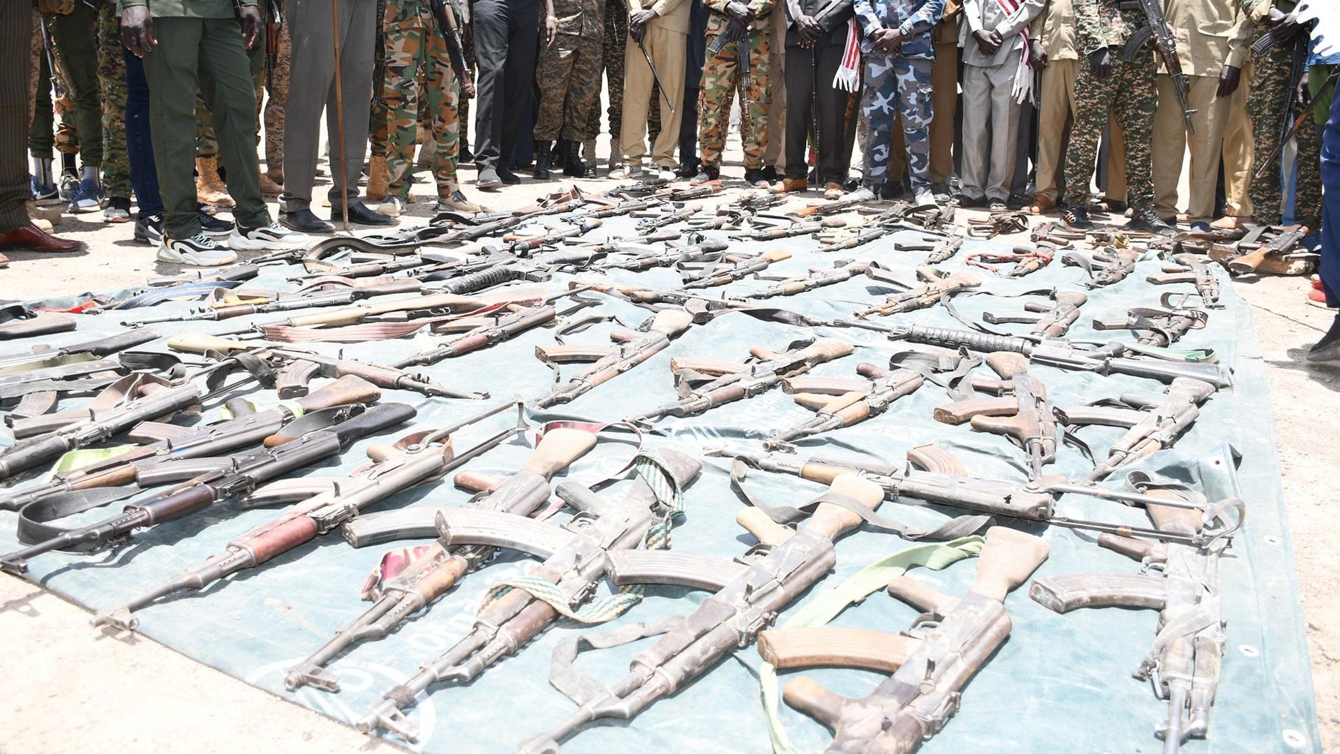 Tonj North Youth Surrender Over 3000 Guns After Airstrike Tonj North Youth Surrender Over 3000 Guns After Airstrike