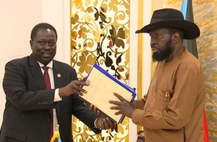 Hussein Abdelbagi hands over SSOA forces to President Kiir Hussein Abdelbagi hands over SSOA forces to President Kiir