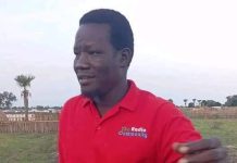 Leer radio manager briefly detained after taking photos Leer radio manager briefly detained after taking photos