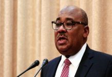 السودان متفائل تجاه فرص رفع اسمه من قائمة الإرهاب الأمريكية وزير المالية السوداني إبراهيم البدوي