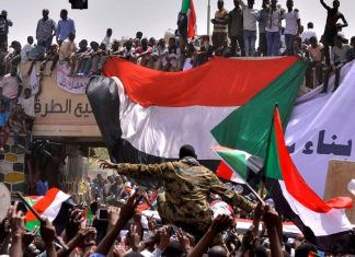 قوى التغيير تكمل تصورها للانتقال السياسي بالولايات تظاهرات السودانيين لاسقاط نظام البشير