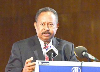 سيتفاجأ السودانيون بواقع مرير في عهد حمدوك الدكتور عبد الله حمدوك في موقعه رئيسا لوزراء السودان،