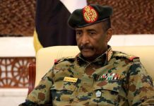 البرهان: الجيش انحاز للشعب وسيحمي الثورة لتحقيق أهدافها الفريق أول ركن عبدالفتاح البرهان رئيس مجلس السيادة الإنتقالي