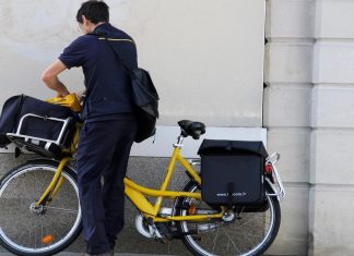 ساعي بريد ياباني يحتفظ بـ 24 ألف رسالة بدل تسليمها لأصحابها