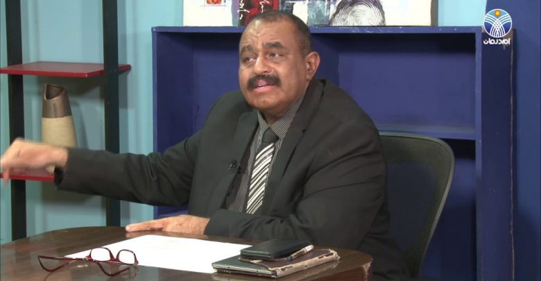 ساطع الحاج يوجه انتقادات لاذعة للسيادي ويتوقع حدوث انقسامات داخل الحكومة