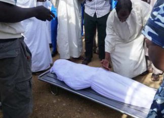 الشرطة تعلن مقتل المتسبب في وفاة وإصابة (5) من الشرطة الشرطة تعلن مقتل المتسبب في وفاة وإصابة (5) من الشرطة