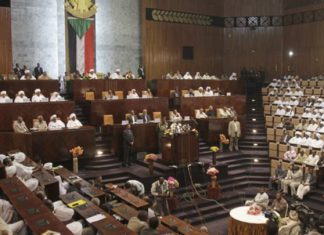 لجان المقاومة تطالب بنصف مقاعد المجلس التشريعي لجان المقاومة تطالب بنصف مقاعد المجلس التشريعي