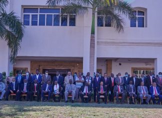 حمدوك يستقبل قادة أطراف السلام بمجلس الوزراء حمدوك يستقبل قادة أطراف السلام بمجلس الوزراء