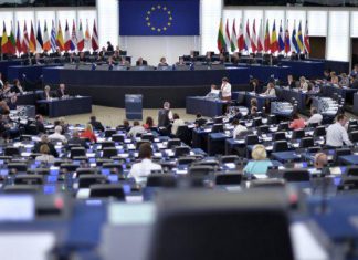 مفوض أوروبي يدين مقتل موظفي إغاثة بإقليم تيغراي الاثيوبي مفوض أوروبي يدين مقتل موظفي إغاثة بإقليم تيغراي الاثيوبي