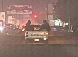 مسؤول شرطي يقر بظهور مجموعات إجرامية تمتلك تاتشر تنهب المواطنين بالخرطوم مسؤول شرطي يقر بظهور مجموعات إجرامية تمتلك تاتشر تنهب المواطنين بالخرطوم