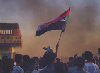 وزير الداخلية يؤكد على تأمين وحماية مليونية 19 ديسمبر وزير الداخلية يؤكد على تأمين وحماية مليونية 19 ديسمبر