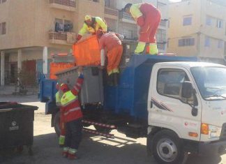 والي الخرطوم يعد بحل مشكلة عمال النظافة المؤقتين والي الخرطوم يعد بحل مشكلة عمال النظافة المؤقتين