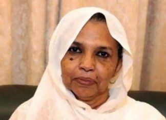 طلاب جامعة الطب بنيالا : وزيرة التعليم العالي استخفت بنا طلاب جامعة الطب بنيالا : وزيرة التعليم العالي استخفت بنا