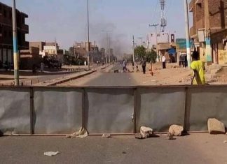 احتجاجات بالكلاكلة وتجمع المهنيين يطالب بالتحري الدقيق في حادثة بهاء الدين نوري احتجاجات بالكلاكلة وتجمع المهنيين يطالب بالتحري الدقيق في حادثة بهاء الدين نوري