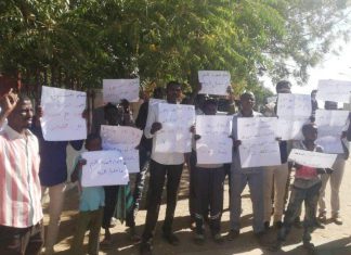 تسليم مذكرتين إحتجاجتين حول تردي الأوضاع الأمنية بشمال دارفور تسليم مذكرتين إحتجاجتين حول تردي الأوضاع الأمنية بشمال دارفور