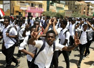 عام دراسي جديد وسط تحديات ومصاعب