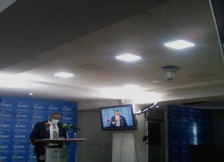 قرار بمراجعة وحسم التلاعب في منح بطاقات التأمين الصحي لأكثر من 300 ألف أسرة قرار بمراجعة وحسم التلاعب في منح بطاقات التأمين الصحي لأكثر من 300 ألف أسرة