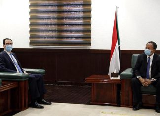 حمدوك يغرد بشأن زيارة وزير الخزانة الأمريكي حمدوك يغرد بشأن زيارة وزير الخزانة الأمريكي