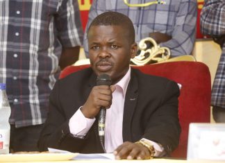 قال: سأتنازل عن الرئاسة لـ (جمال) فقط .. سوداكال نُهدي التأهل لـ (الوالي) وجماهير المريخ قال: سأتنازل عن الرئاسة لـ (جمال) فقط .. سوداكال نُهدي التأهل لـ (الوالي) وجماهير المريخ