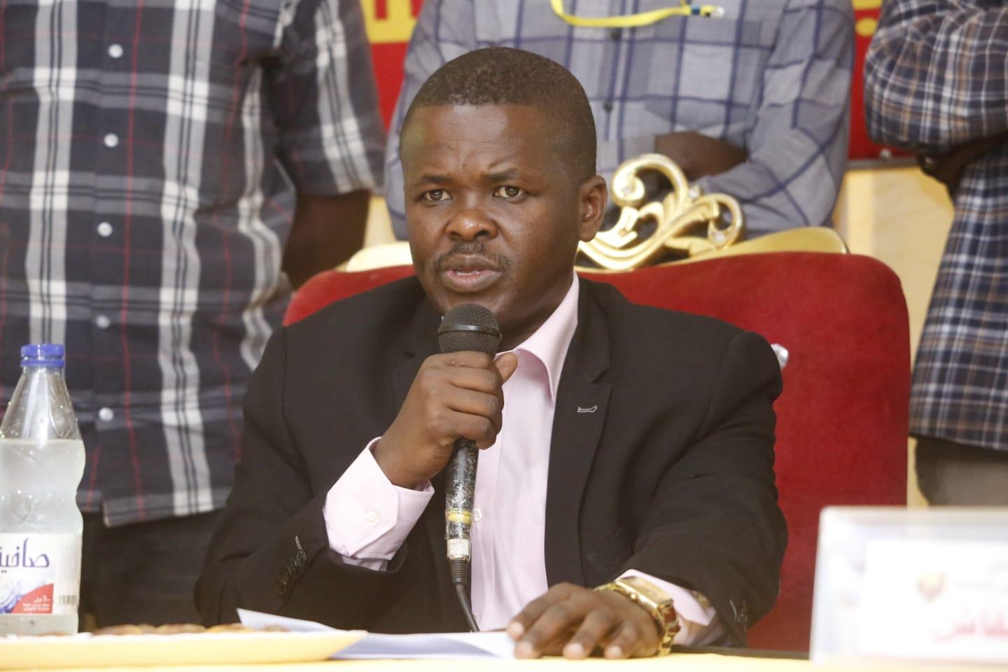 قال: سأتنازل عن الرئاسة لـ (جمال) فقط .. سوداكال نُهدي التأهل لـ (الوالي) وجماهير المريخ قال: سأتنازل عن الرئاسة لـ (جمال) فقط .. سوداكال نُهدي التأهل لـ (الوالي) وجماهير المريخ