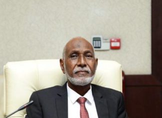 والي شرق دارفور يدفع بإستقالته ويوضح الاسباب والي شرق دارفور يدفع بإستقالته ويوضح الاسباب