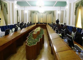 الوساطة الجنوبية تعقد إجتماعاَ مع الأطراف الموقعة علي إتفاق جوبا للسلام الوساطة الجنوبية تعقد إجتماعاَ مع الأطراف الموقعة علي إتفاق جوبا للسلام