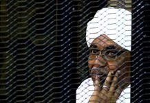 تسليم البشير إلى لاهاي عاصفة تقترب