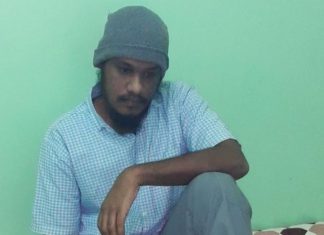 عبد الرؤوف أبوزيد يدخل في إضراب عن الطعام عبد الرؤوف أبوزيد يدخل في إضراب عن الطعام