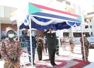 البرهان يطالب قوات الشرطة بالحفاظ على أمن المجتمع البرهان يطالب قوات الشرطة بالحفاظ على أمن المجتمع