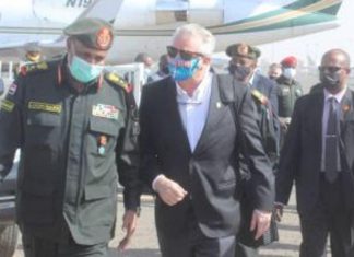 منذ رفع العقوبات .. أول مسؤول عسكري أمريكي يزور الخرطوم منذ رفع العقوبات .. أول مسؤول عسكري أمريكي يزور الخرطوم