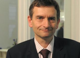 الأمم المتحدة تصدر بيانًا بشأن وصول فولكر بيرتس الى السودان الأمم المتحدة تصدر بيانًا بشأن وصول فولكر بيرتس الى السودان