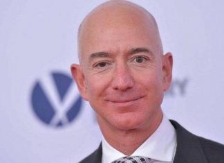 جيف بيزوس يتنحى عن منصبه في “أمازون” جيف بيزوس يتنحى عن منصبه في "أمازون"