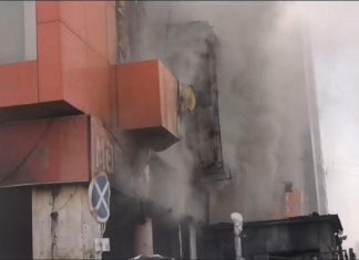 احتواء حريق هائل قرب القصر الرئاسي في الخرطوم احتواء حريق هائل قرب القصر الرئاسي في الخرطوم