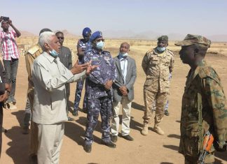 والي كسلا: انتشار القوات الأمنية على طول الشريط الحدودي يحتاج إلى وقفةٍ والي كسلا: انتشار القوات الأمنية على طول الشريط الحدودي يحتاج إلى وقفةٍ