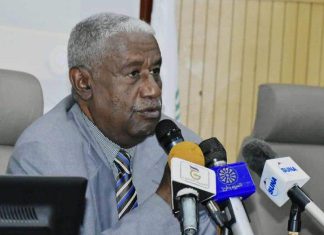 والى الجزيرة يدعو شركاء الفترة الانتقالية لحماية الثورة والى الجزيرة يدعو شركاء الفترة الانتقالية لحماية الثورة