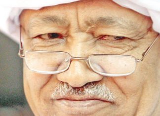 السلطات تلقي القبض على “الطيب مصطفى” خال الرئيس المخلوع السلطات تلقي القبض على “الطيب مصطفى” خال الرئيس المخلوع