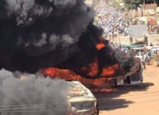 ترحيل 20 مُدانا في أحداث مدينة الخوي التخريبية وتحويلهم للسجن ترحيل 20 مُدانا في أحداث مدينة الخوي التخريبية وتحويلهم للسجن