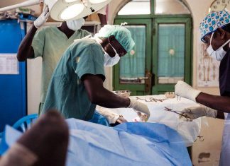 أطباء الامتياز بالخرطوم والولايات يرفعون اضرابهم اليوم أطباء الامتياز بالخرطوم والولايات يرفعون اضرابهم اليوم