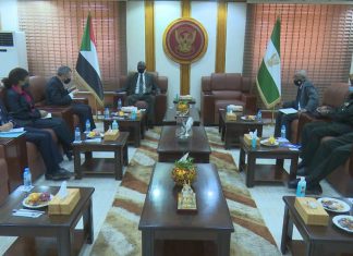 وزير الدفاع السوداني يلتقي رئيس بعثة يوناميتس وزير الدفاع السوداني يلتقي رئيس بعثة يوناميتس