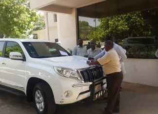 السيادي يحسم الجدل حول رفض اعضائه الجدد (١٠٠) أكسنت والمطالبة بلاندكروزرات السيادي يحسم الجدل حول رفض اعضائه الجدد (١٠٠) أكسنت والمطالبة بلاندكروزرات