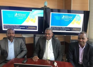 شركات أجنبية تبدي الرغبة للاستثمار في النفط والغاز بالسودان شركات أجنبية تبدي الرغبة للاستثمار في النفط والغاز بالسودان