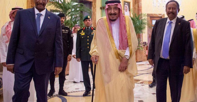 حمدوك يزور السعودية على رأس وفد رفيع حمدوك يزور السعودية على رأس وفد رفيع