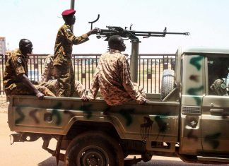 الجيش السوداني يحبط عملية تهريب أسلحة على الحدود مع إثيوبيا الجيش السوداني يحبط عملية تهريب أسلحة على الحدود مع إثيوبيا