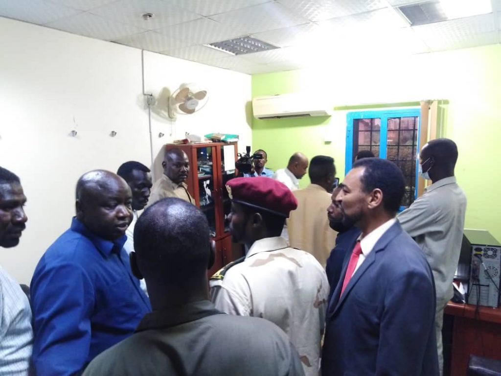 قوات حركة جيش تحرير السودان تغادر مقرّ اللجنة الأولمبية قوات حركة جيش تحرير السودان تغادر مقرّ اللجنة الأولمبية